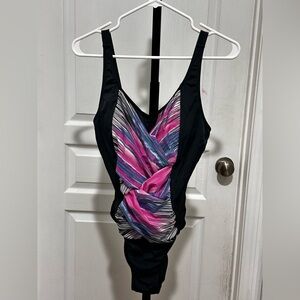 D&co size 8 swimsuit